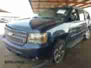 2007 Chevrolet Suburban LT z VIN 1GNFK163X7J356317, wystawiony jako IAAI lot #43061959 z przebiegiem 190 853 mil mil oraz . Historia ofert i sprzedaży dostępna na DreamBid. Obrazek 2.