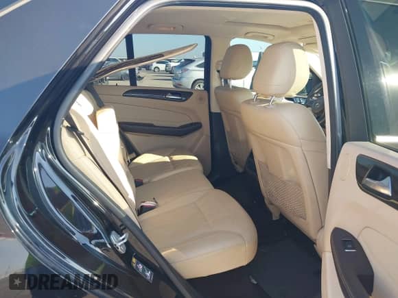 2017 Mercedes-Benz GLE 350 с VIN 4JGDA5JB6HA879744, выставлен на аукционе IAAI как лот 43197813 с пробегом 118 268 миль миль и . История ставок и продаж доступна на DreamBid. Изображение 8.