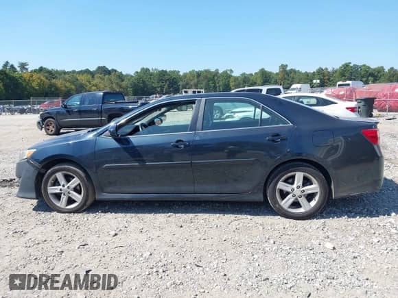 2014 Toyota Camry LE with VIN 4T1BF1FK8EU470357, listed as a IAAI auction lot 43228083 with 174,645 mi miles and . Bid and sale history available at DreamBid. Image 14.
