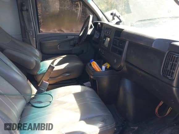 2011 Chevrolet Express Cargo с VIN 1GCWGFCA9B1101466, выставлен на аукционе IAAI как лот 43514514 с пробегом 272 413 миль миль и . История ставок и продаж доступна на DreamBid. Изображение 5.