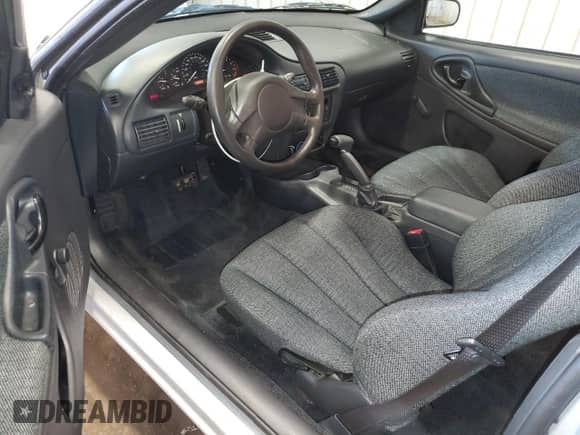 2005 Chevrolet Cavalier с VIN 1G1JC12F157134235, выставлен на аукционе Copart как лот 55470775 с пробегом 68 820 миль миль и Списание • Salvage title. История ставок и продаж доступна на DreamBid. Изображение 8.
