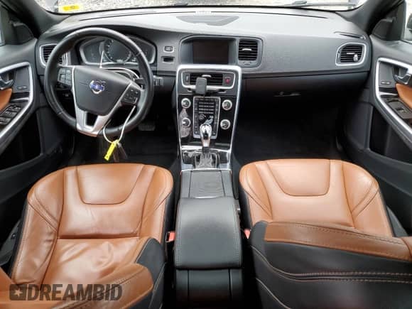 2015 Volvo S60 T5 Platinum с VIN YV1612TMXF1347012, выставлен на аукционе Copart как лот 52639184 с пробегом 109 005 миль миль и Списание • Salvage title. История ставок и продаж доступна на DreamBid. Изображение 8.