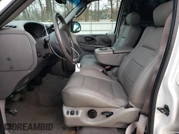 2002 Ford F-150 XLT с VIN 1FTRW08682KC80529, выставлен на аукционе Copart как лот 37546994 с пробегом 159 980 миль миль и Списание • Salvage title. История ставок и продаж доступна на DreamBid. Изображение 7.