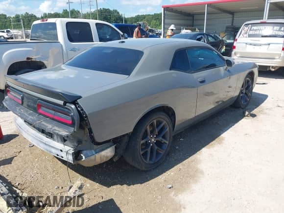 2023 Dodge Challenger SXT с VIN 2C3CDZAG0PH645355, выставлен на аукционе IAAI как лот 42972459 с пробегом 66 343 миль миль и . История ставок и продаж доступна на DreamBid. Изображение 4.