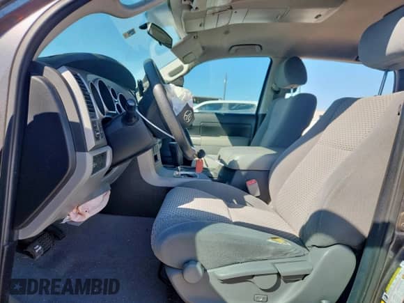 2011 Toyota Tundra with VIN 5TFDW5F11BX172027, listed as a Copart auction lot 84942185 with 208,073 mi miles and Salvage title. Bid and sale history available at DreamBid. Image 7.