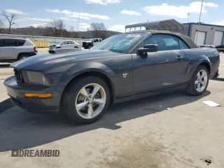 2009 Ford Mustang GT z VIN 1ZVHT85H495122350, wystawiony jako Copart lot #47954065 z przebiegiem 106 673 mil mil oraz Szkoda całkowita • Salvage title. Historia ofert i sprzedaży dostępna na DreamBid. Obrazek 1.
