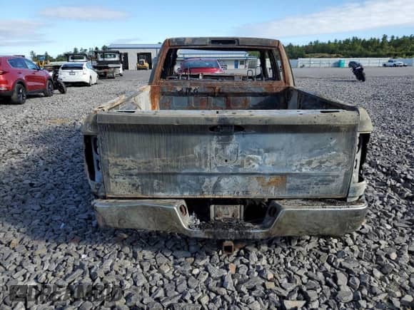 2015 Ram 1500 SLT z VIN 1C6RR7GG6FS664669, wystawiony jako Copart lot #72382614 z przebiegiem Nie podano mil oraz Szkoda całkowita • Salvage title. Historia ofert i sprzedaży dostępna na DreamBid. Obrazek 6.