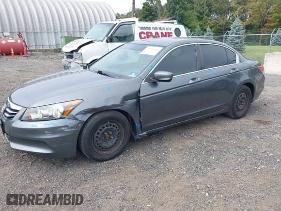 2012 Honda Accord LX z VIN 1HGCP2F32CA205664, wystawiony jako IAAI lot #43173202 z przebiegiem 120 727 mil mil oraz . Historia ofert i sprzedaży dostępna na DreamBid. Obrazek 2.