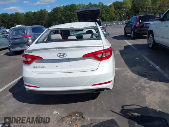 2017 Hyundai Sonata 2.4L z VIN 5NPE24AF7HH594935, wystawiony jako IAAI lot #43383386 z przebiegiem Nie podano mil oraz . Historia ofert i sprzedaży dostępna na DreamBid. Obrazek 15.