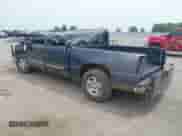 2005 Chevrolet Silverado 1500 LS z VIN 2GCEC13T351179171, wystawiony jako IAAI lot #42274016 z przebiegiem Nie podano mil oraz . Historia ofert i sprzedaży dostępna na DreamBid. Obrazek 3.