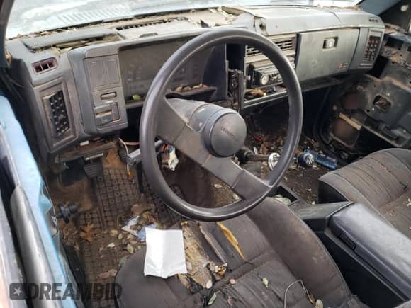 1991 Chevrolet S-10 с VIN 1GCCS19R6M8178162, выставлен на аукционе Copart как лот 83477494 с пробегом 26 732 миль миль и На запчасти • Non repairable. История ставок и продаж доступна на DreamBid. Изображение 8.