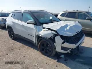 2019 Jeep Compass Altitude z VIN 3C4NJCBB2KT832402, wystawiony jako IAAI lot #41054965 z przebiegiem 84 804 mil mil oraz . Historia ofert i sprzedaży dostępna na DreamBid. Obrazek 1.