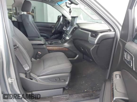 2017 Chevrolet Tahoe LS with VIN 1GNSCAKCXHR349873, listed as a IAAI auction lot 42958460 with 156,163 mi miles and . Bid and sale history available at DreamBid. Image 5.