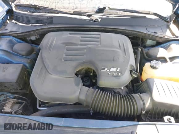 2021 Chrysler 300 Touring с VIN 2C3CCAAG4MH613833, выставлен на аукционе IAAI как лот 42928298 с пробегом 55 823 миль миль и . История ставок и продаж доступна на DreamBid. Изображение 10.