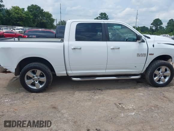 2016 Ram 1500 Big Horn с VIN 1C6RR7LT9GS130411, выставлен на аукционе IAAI как лот 42391382 с пробегом 214 975 миль миль и . История ставок и продаж доступна на DreamBid. Изображение 14.