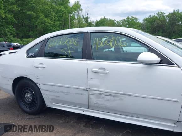2011 Chevrolet Impala Police Police with VIN 2G1WD5EM1B1287047, listed as a IAAI auction lot 42222006 with 85,371 mi miles and . Bid and sale history available at DreamBid. Image 13.