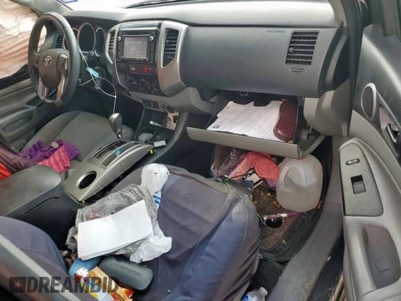 2014 Toyota Tacoma PreRunner с VIN 3TMJU4GN5EM163202, выставлен на аукционе Copart как лот 81628565 с пробегом 136 197 миль миль и Списание • Salvage title. История ставок и продаж доступна на DreamBid. Изображение 8.