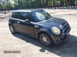 2009 MINI Hardtop S с VIN WMWMF73539TW80761, выставлен на аукционе IAAI как лот 43270698 с пробегом 65 327 миль миль и . История ставок и продаж доступна на DreamBid. Изображение 1.