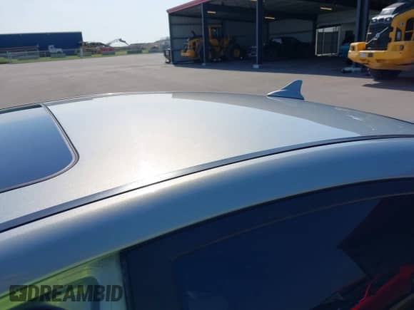 2011 Hyundai Sonata Limited with VIN 5NPEC4AC5BH175055, listed as a IAAI auction lot 42937270 with 198,552 mi miles and . Bid and sale history available at DreamBid. Image 17.