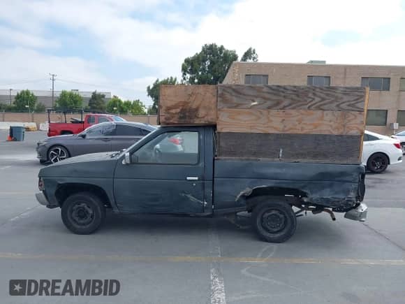 1994 Nissan Frontier z VIN 1N6SD11S1RC357764, wystawiony jako IAAI lot #43051089 z przebiegiem 271 286 mil mil oraz . Historia ofert i sprzedaży dostępna na DreamBid. Obrazek 14.