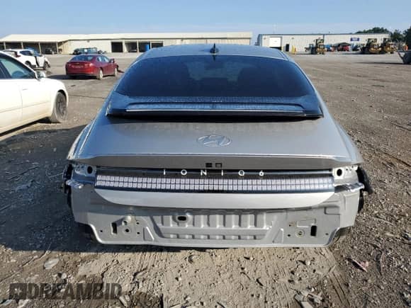 2023 Hyundai Ioniq 6 Preferred с VIN KMHM34AC6PA022030, выставлен на аукционе Copart как лот 61695834 с пробегом 18 100 миль миль и Списание • Salvage title. История ставок и продаж доступна на DreamBid. Изображение 6.
