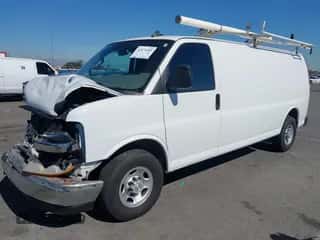 2022 Chevrolet City Express Cargo z VIN 1GCZGHF70N1236039, wystawiony jako IAAI lot #43471409 z przebiegiem 58 842 mil mil oraz . Historia ofert i sprzedaży dostępna na DreamBid. Obrazek 2.