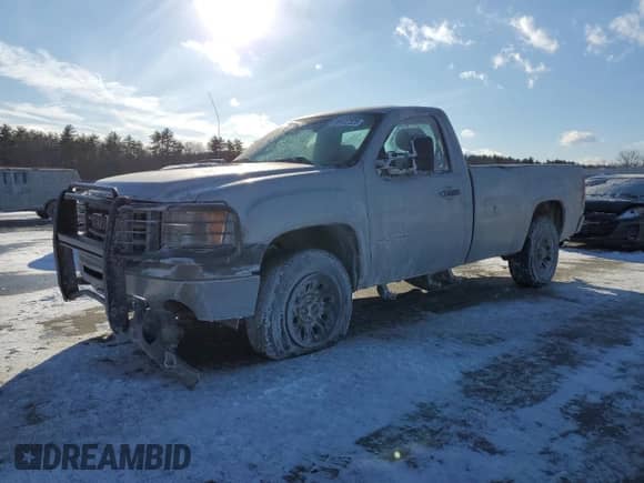 2011 GMC Sierra 1500 Work Truck z VIN 1GTN2TE04BZ293930, wystawiony jako Copart lot #89137325 z przebiegiem 105 460 mil mil oraz Szkoda całkowita • Salvage title. Historia ofert i sprzedaży dostępna na DreamBid. Obrazek 1.