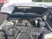 2005 Chevrolet Silverado 1500 LS z VIN 2GCEC19V751152385, wystawiony jako IAAI lot #43360918 z przebiegiem 158 152 mil mil oraz . Historia ofert i sprzedaży dostępna na DreamBid. Obrazek 10.