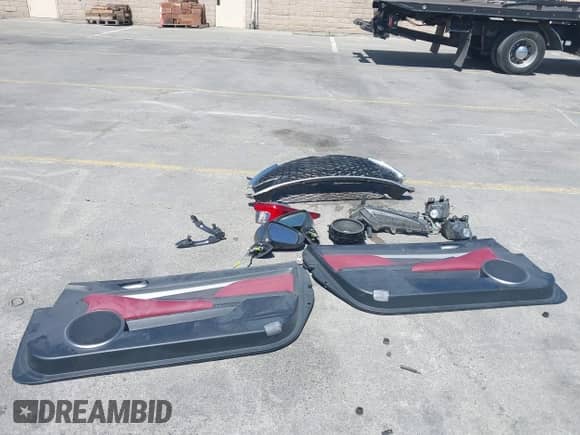 2015 Lexus RC 350 F Sport с VIN JTHHE5BC5F5004452, выставлен на аукционе IAAI как лот 42876177 с пробегом 135 728 миль миль и . История ставок и продаж доступна на DreamBid. Изображение 12.