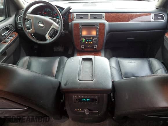 2012 Chevrolet Suburban LTZ с VIN 1GNSKKE78CR328181, выставлен на аукционе Copart как лот 64942575 с пробегом 170 265 миль миль и Списание • Salvage title. История ставок и продаж доступна на DreamBid. Изображение 8.