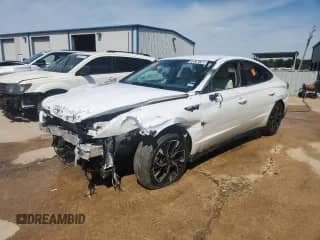2025 Hyundai Sonata SEL with VIN KMHL64JA9SA462107, listed as a Copart auction lot 70762785 with 16,543 mi miles and Non repairable. Bid and sale history available at DreamBid. Image 1.