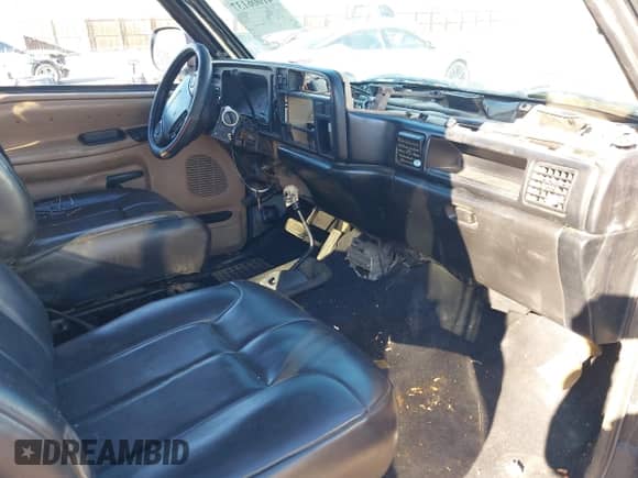 1997 Dodge 1500 with VIN 3B7HF13Z8VG780656, listed as a IAAI auction lot 41006137 with 251,562 mi miles and . Bid and sale history available at DreamBid. Image 5.
