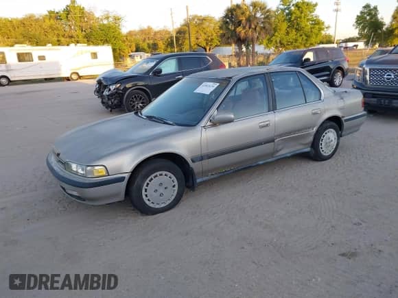 1991 Honda Accord LX z VIN JHMCB7651MC015726, wystawiony jako IAAI lot #41843620 z przebiegiem 55 563 mil mil oraz . Historia ofert i sprzedaży dostępna na DreamBid. Obrazek 2.