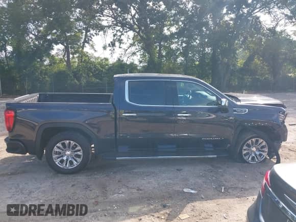 2024 GMC Sierra 1500 Denali with VIN 3GTUUGED7RG161478, listed as a IAAI auction lot 43029293 with 14,841 mi miles and . Bid and sale history available at DreamBid. Image 14.