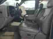 2005 GMC Sierra 1500 SLE z VIN 2GTEK13T351237413, wystawiony jako Copart lot #88888335 z przebiegiem 218 093 mil mil oraz Szkoda całkowita • Salvage title. Historia ofert i sprzedaży dostępna na DreamBid. Obrazek 7.