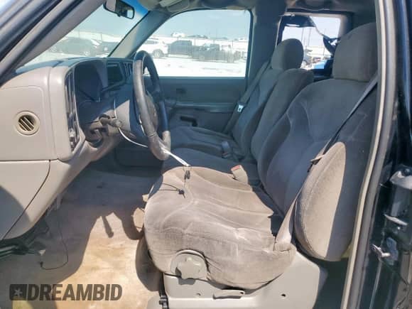 2000 GMC Sierra 1500 SLE z VIN 1GTEC19V9YZ306218, wystawiony jako Copart lot #81224535 z przebiegiem Nie podano mil oraz Szkoda całkowita • Salvage title. Historia ofert i sprzedaży dostępna na DreamBid. Obrazek 7.