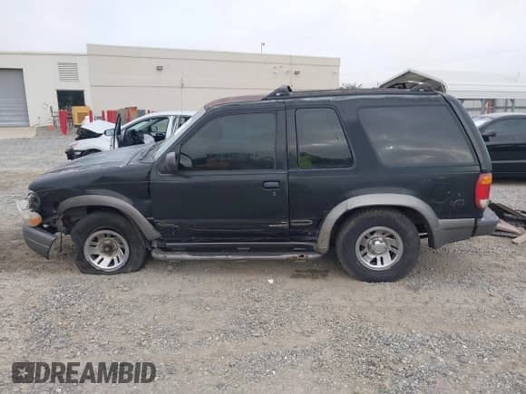 2000 Ford Explorer Sport с VIN 1FMYU60E0YUA32680, выставлен на аукционе IAAI как лот 43313986 с пробегом 286 978 миль миль и . История ставок и продаж доступна на DreamBid. Изображение 14.
