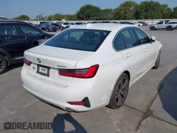 2020 BMW 3 Series 330i with VIN 3MW5R1J08L8B35525, listed as a IAAI auction lot 43062207 with 41,768 mi miles and . Bid and sale history available at DreamBid. Image 4.