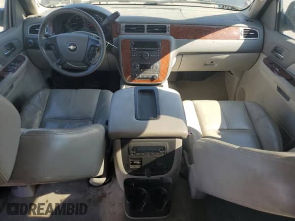 2008 Chevrolet Avalanche 2LT с VIN 3GNFK123X8G127578, выставлен на аукционе Copart как лот 70158645 с пробегом 172 142 миль миль и Списание • Salvage title. История ставок и продаж доступна на DreamBid. Изображение 8.