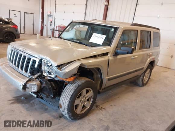 2008 Jeep Commander Sport с VIN 1J8HG48K28C235739, выставлен на аукционе IAAI как лот 43112454 с пробегом 150 532 миль миль и . История ставок и продаж доступна на DreamBid. Изображение 2.