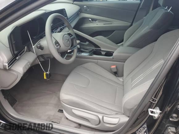 2022 Hyundai Elantra Blue z VIN KMHLM4AJ4NU019811, wystawiony jako Copart lot #85326415 z przebiegiem 17 632 mil mil oraz Szkoda całkowita • Salvage title. Historia ofert i sprzedaży dostępna na DreamBid. Obrazek 7.