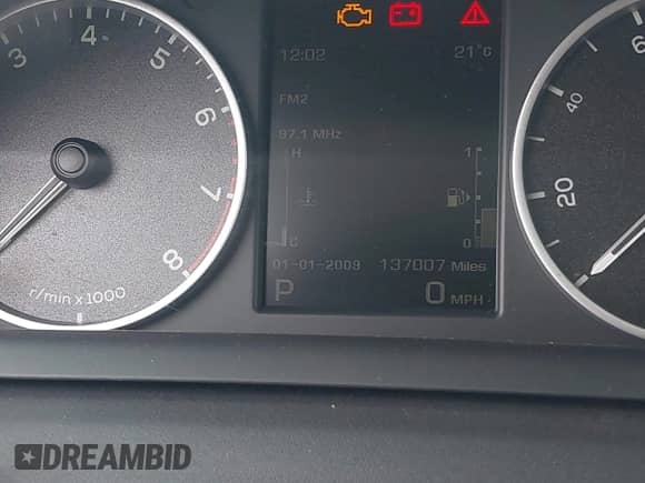 2013 Land Rover Range Rover Sport HSE Lux z VIN SALSK2D45DA770330, wystawiony jako IAAI lot #42507147 z przebiegiem 137 007 mil mil oraz . Historia ofert i sprzedaży dostępna na DreamBid. Obrazek 7.