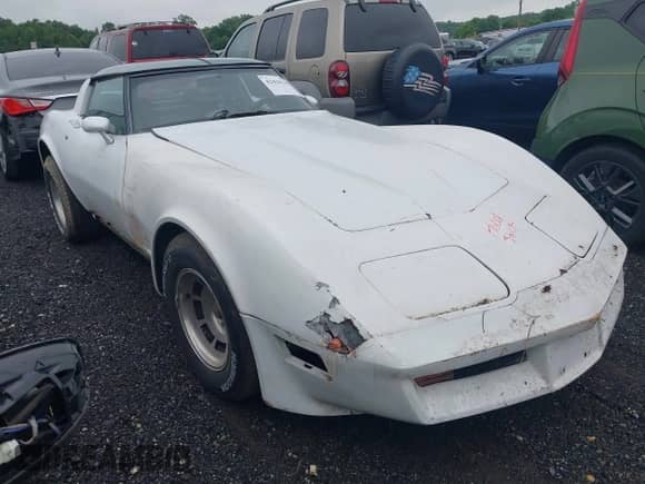 1982 Chevrolet Corvette with VIN 1G1AY8780C5106178, listed as a IAAI auction lot 42410144 with 124,660 mi miles and . Bid and sale history available at DreamBid. Image 6.