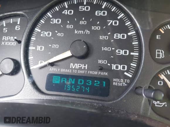 2002 Chevrolet Suburban LT with VIN 1GNFK16Z02J176373, listed as a IAAI auction lot 42769038 with 195,274 mi miles and . Bid and sale history available at DreamBid. Image 7.