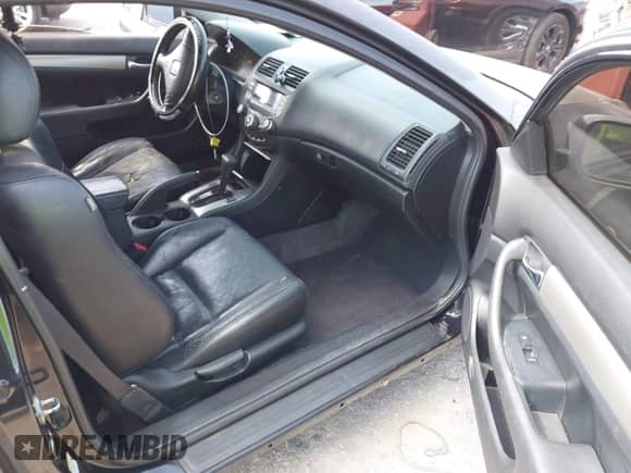 2005 Honda Accord EX-L с VIN 1HGCM82645A002368, выставлен на аукционе IAAI как лот 43335479 с пробегом 255 634 миль миль и . История ставок и продаж доступна на DreamBid. Изображение 5.