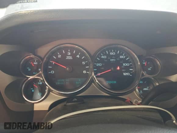 2009 Chevrolet Silverado 1500 LT with VIN 3GCEC23J29G253066, listed as a Copart auction lot 62371525 with 194,463 mi miles and Salvage title. Bid and sale history available at DreamBid. Image 9.