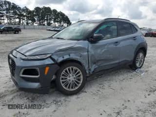 2021 Hyundai Kona SEL с VIN KM8K2CAA1MU727959, выставлен на аукционе Copart как лот 55235385 с пробегом 46 674 миль миль и Списание • Salvage title. История ставок и продаж доступна на DreamBid. Изображение 1.