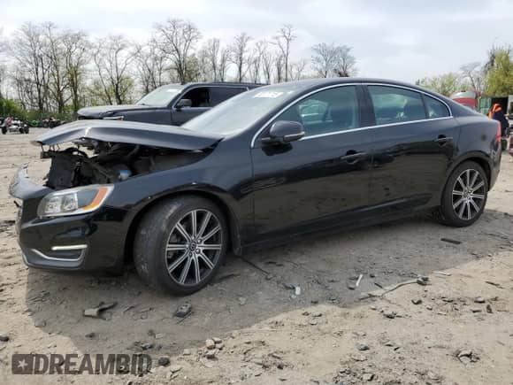 2018 Volvo S60 Inscription Platinum z VIN LYV402TM7JB156553, wystawiony jako Copart lot #53171715 z przebiegiem 67 688 mil mil oraz Szkoda całkowita • Salvage title. Historia ofert i sprzedaży dostępna na DreamBid. Obrazek 1.
