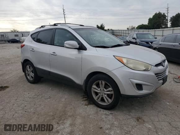 2012 Hyundai Tucson GLS с VIN KM8JU3AC8CU524749, выставлен на аукционе Copart как лот 86535505 с пробегом Не указан миль и Чистый • Clean title. История ставок и продаж доступна на DreamBid. Изображение 4.