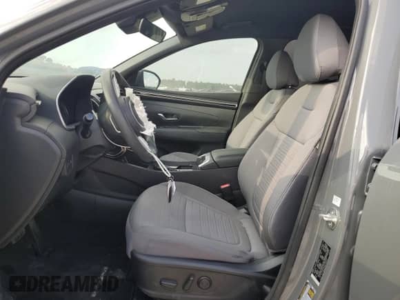 2024 Hyundai Santa Cruz SEL с VIN 5NTJBDDE8RH109075, выставлен на аукционе Copart как лот 89514845 с пробегом 21 695 миль миль и Списание • Salvage title. История ставок и продаж доступна на DreamBid. Изображение 7.